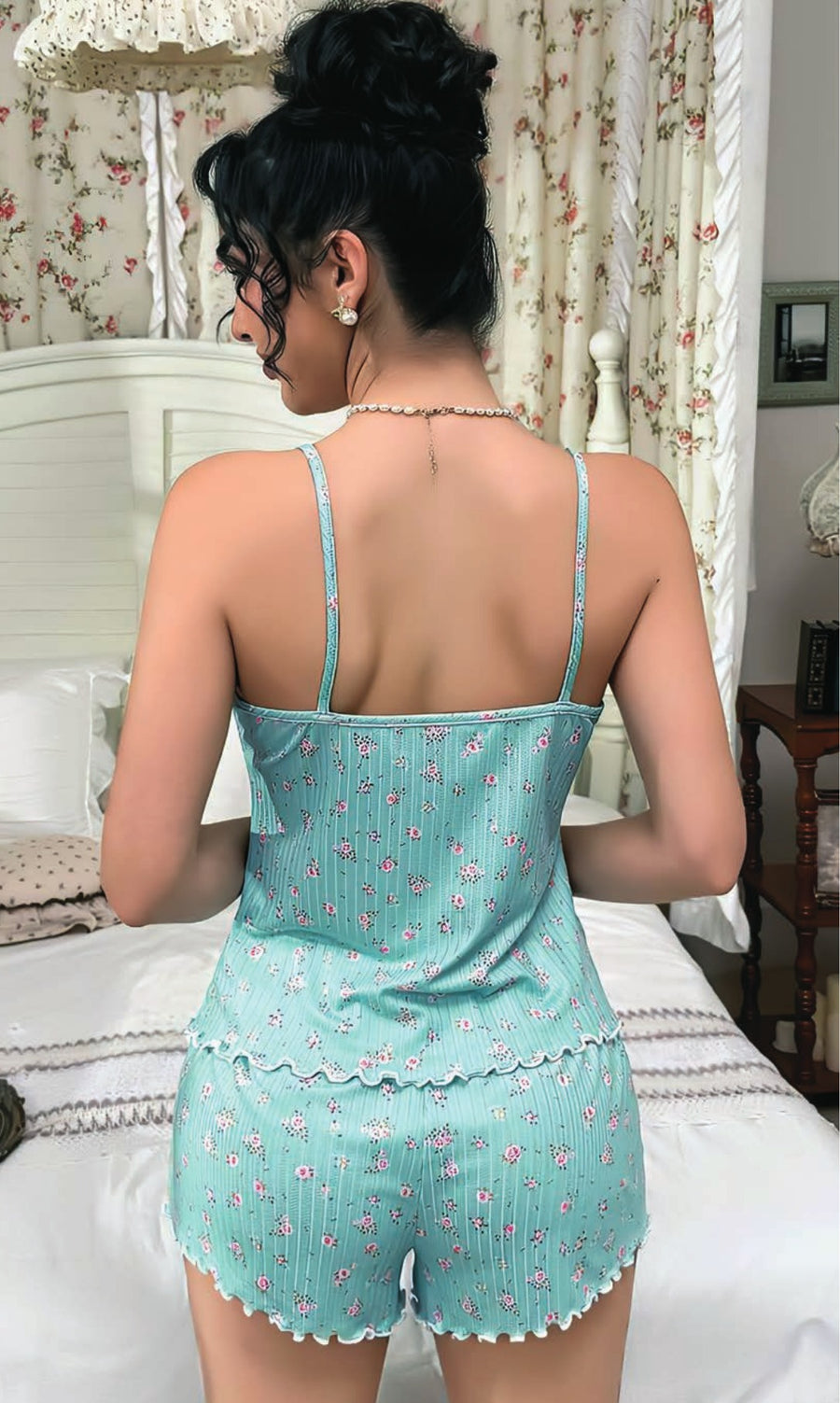 Mint Çiçek Baskılı Askılı Şortlu Pijama Takımı
