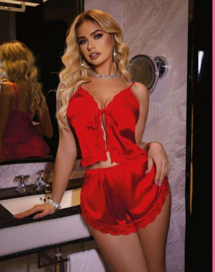 Kırmızı Saten Düğmeli Pijama Takımı